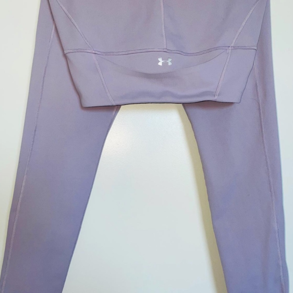 Lavender UA leggings, used but great condition! Size medium!